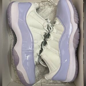Air Jordan 11 Low “Pure Violet”